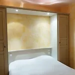 Victoria Garden מלון דירות 3*