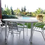 Victoria Garden מלון דירות