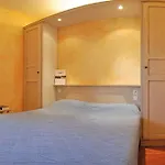 מלון דירות Victoria Garden 3*