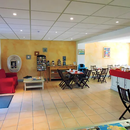 Ξενοδοχείο με διαμερίσματα Victoria Garden 3*