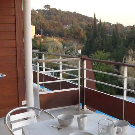Ξενοδοχείο με διαμερίσματα Victoria Garden