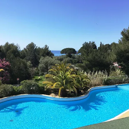 Victoria Garden Aparthotel 3*